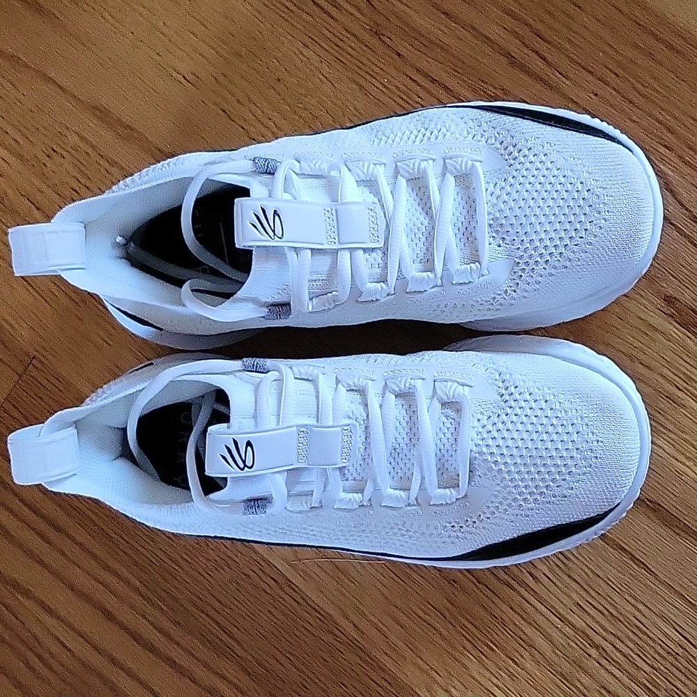 UA Curry 8 Sneakers